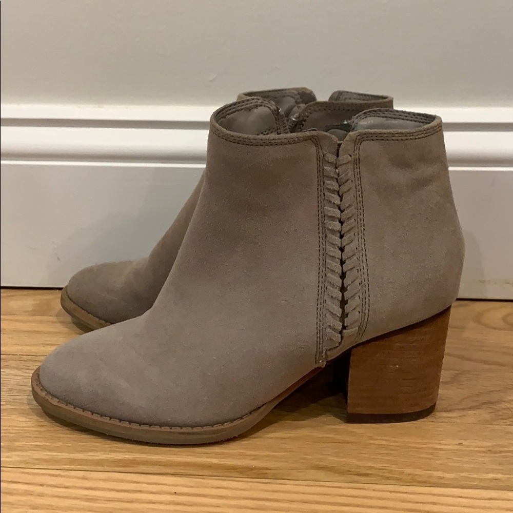 Blondo waterproof suede bootie